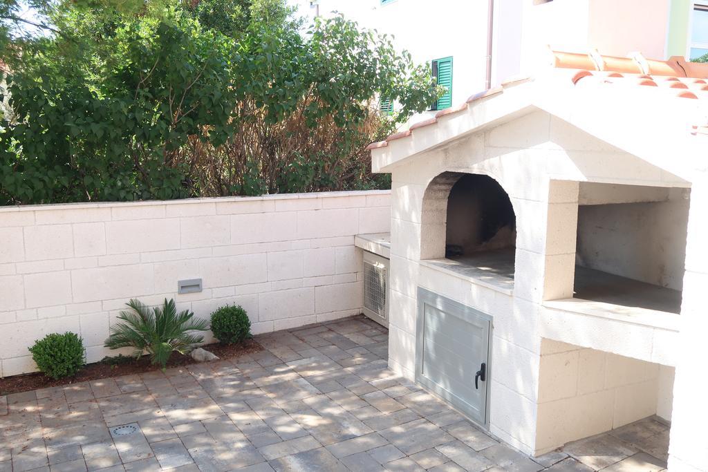 Villa Sunshine Трогир Екстериор снимка