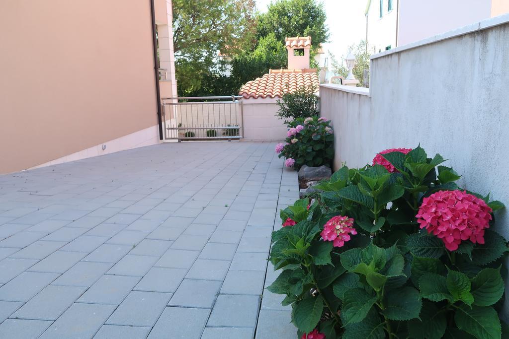 Villa Sunshine Трогир Екстериор снимка