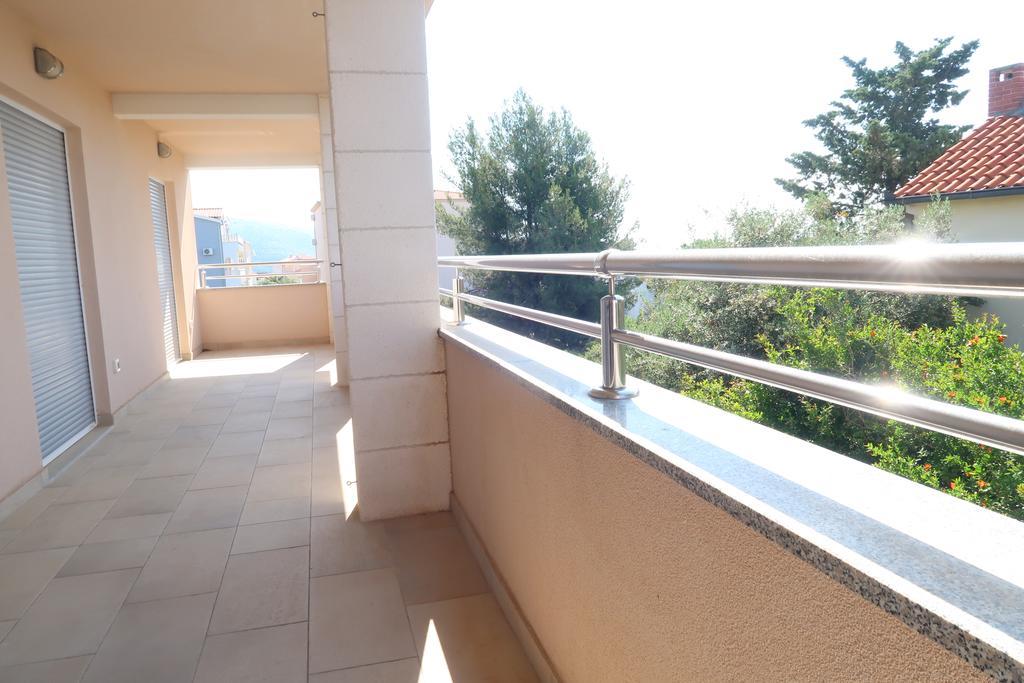 Villa Sunshine Трогир Екстериор снимка